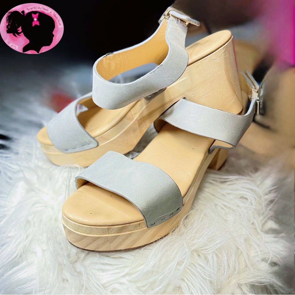 🧳 Nisolo Light Gray Leather Strap Platform Sandals
